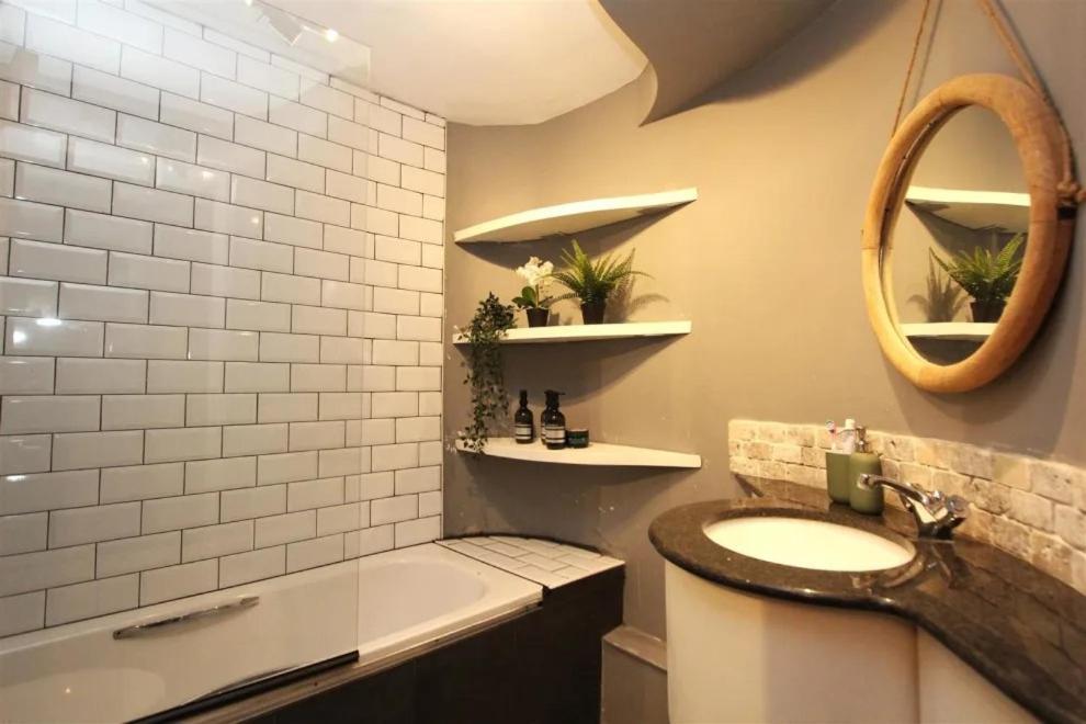 Large New-York Style Penthouse Apartment In Leeds City Centre With Contactless Check In Exteriör bild